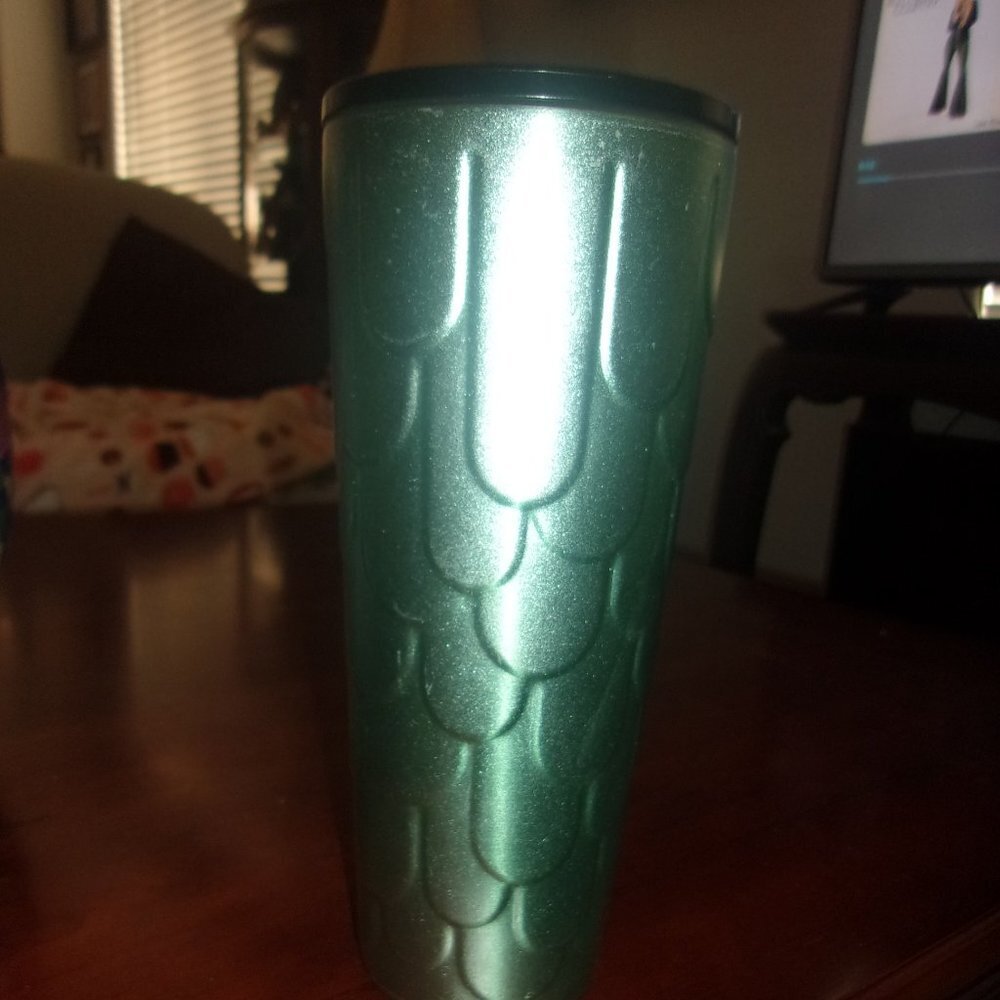 Starbucks Mermaid Scales Glittery Green Textured Metal 24oz Tumbler Cup Used